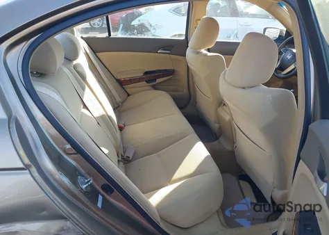 2008 Honda Accord 2.4 Ex z USA, uszkodzony, nr VIN 1HGCP26708A092033